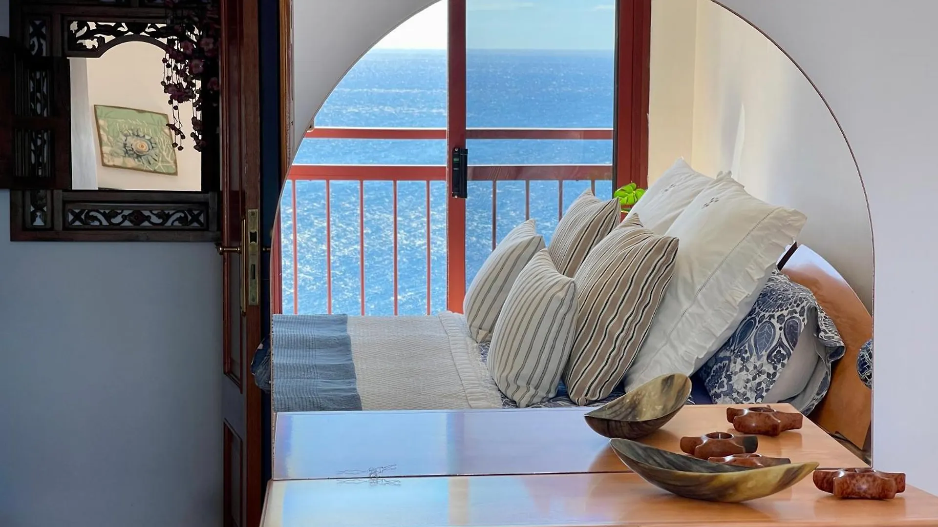 Guest house El Gran Lago Azul Radazul Spain
